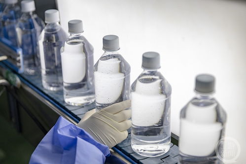 巴南消毒用品企業開足馬力保供應，防疫物資儲備充足